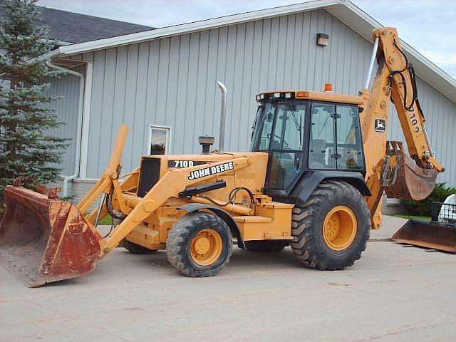 Backhoe Loaders Deere 710D