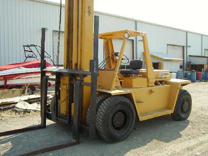 Freightelevator Caterpillar V250