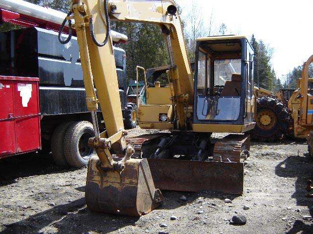 Hydraulic Excavator Caterpillar E70B