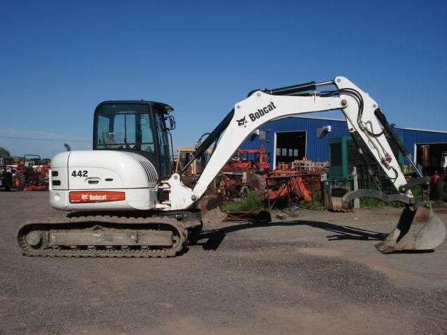 Hydraulic Excavator Bobcat 442