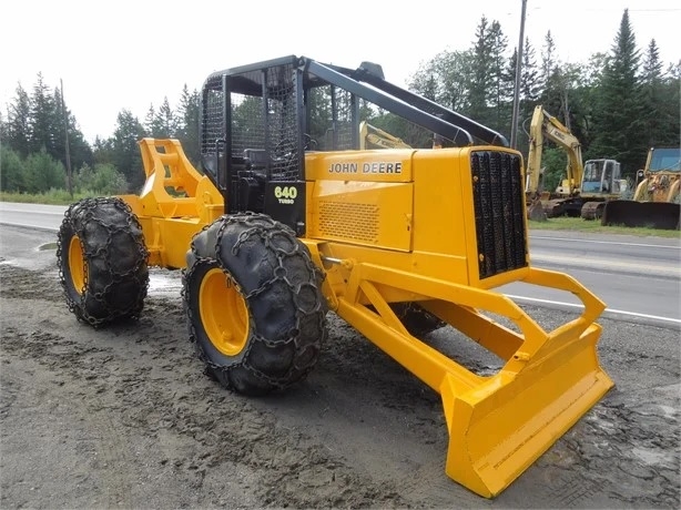 Forest Machines Deere 640