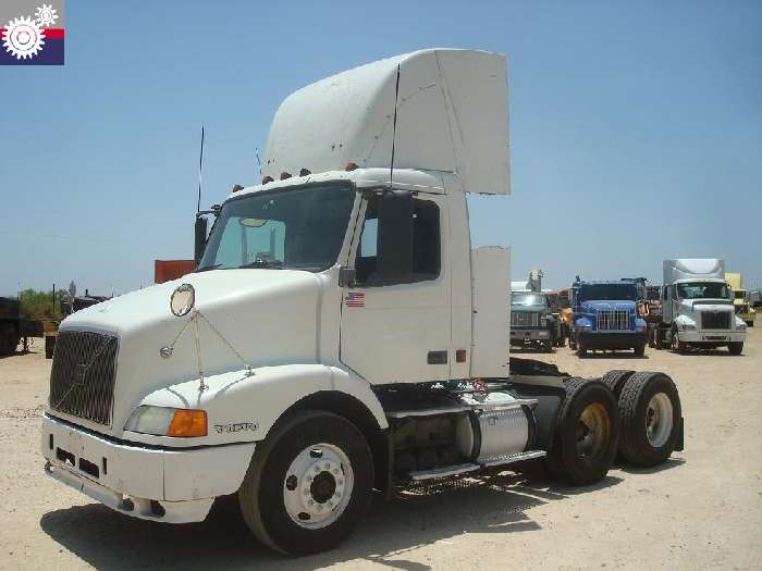 Tractor Truck Volvo VNM64T