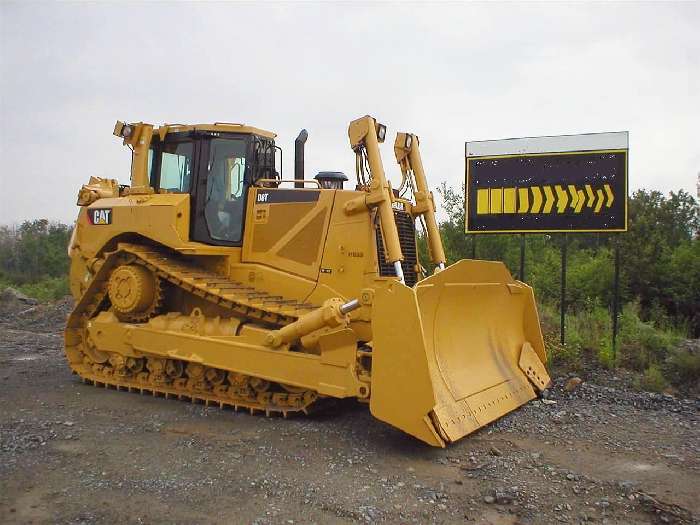 Dozers/tracks Caterpillar D8T