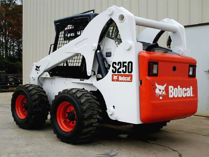 Minicargadores Bobcat S250  de medio uso en venta Ref.: 1291159636470555 No. 4