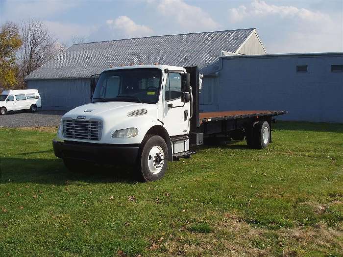 Tractor Truck Freightliner BUSINESS CLASS M2106