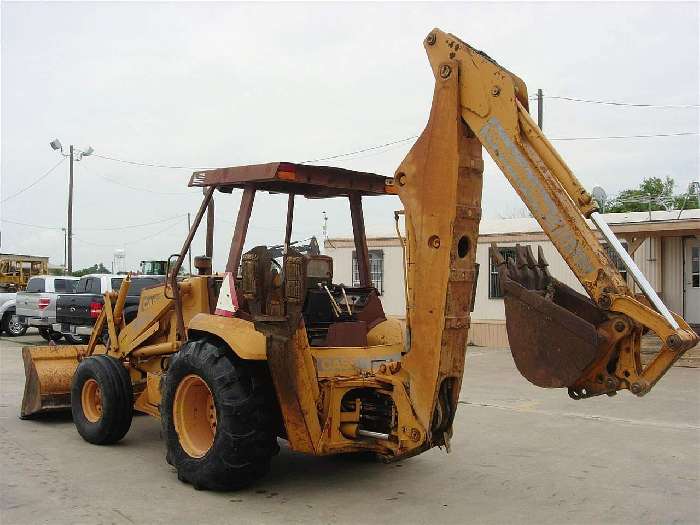 Backhoe Loaders Case 590L