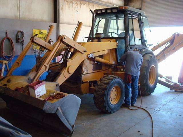 Backhoe Loaders Case 590SL