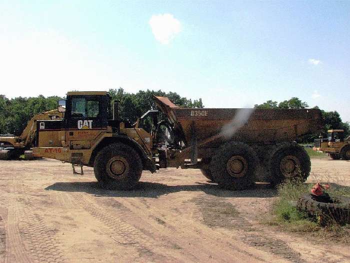Camiones De Carga Caterpillar D350E  en venta Ref.: 1318980091999890 No. 4