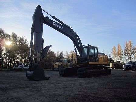 Hydraulic Excavator Deere 270D LC