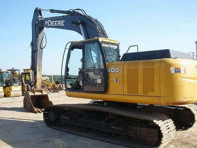 Hydraulic Excavator Deere 240D