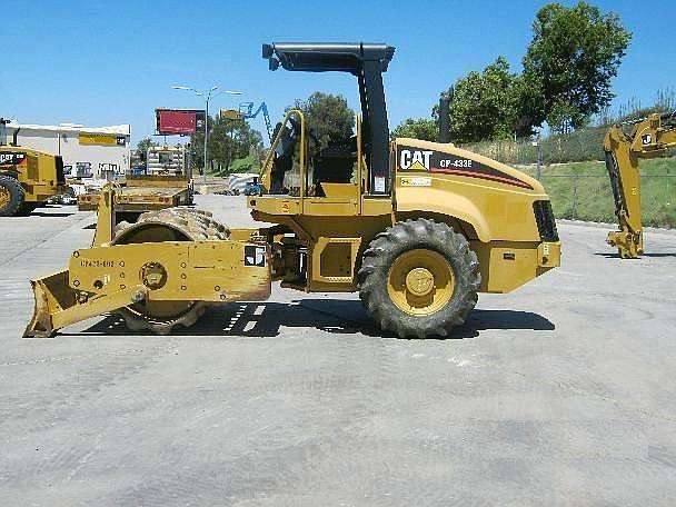 Compactadoras Suelos Y Rellenos Caterpillar CP-433E