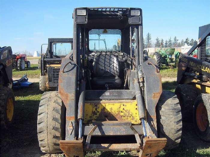 Minicargadores New Holland L180