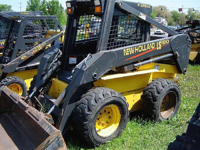 Miniloaders New Holland LS180