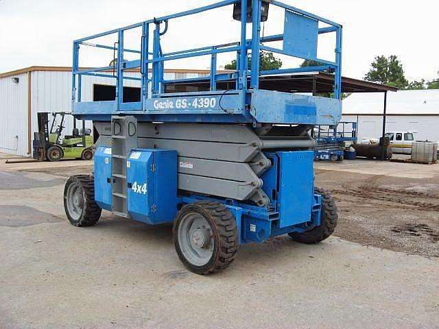 Plataforma Tipo Tijera Genie GS4390  usada en buen estado Ref.: 1325525695251462 No. 2