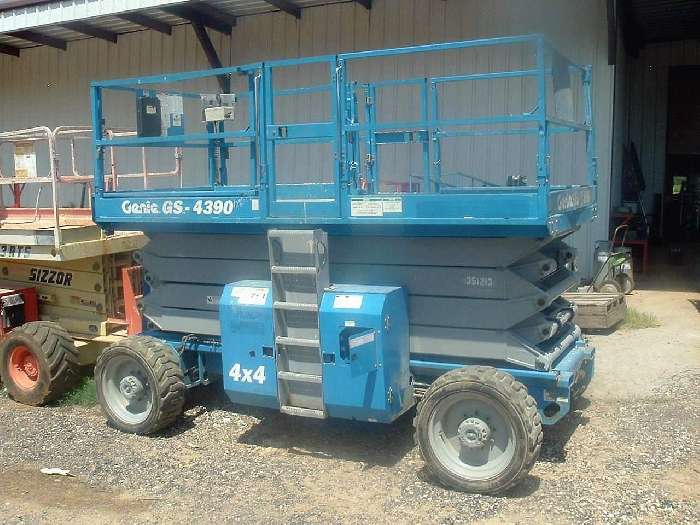 Scissor Lift Genie GS4390