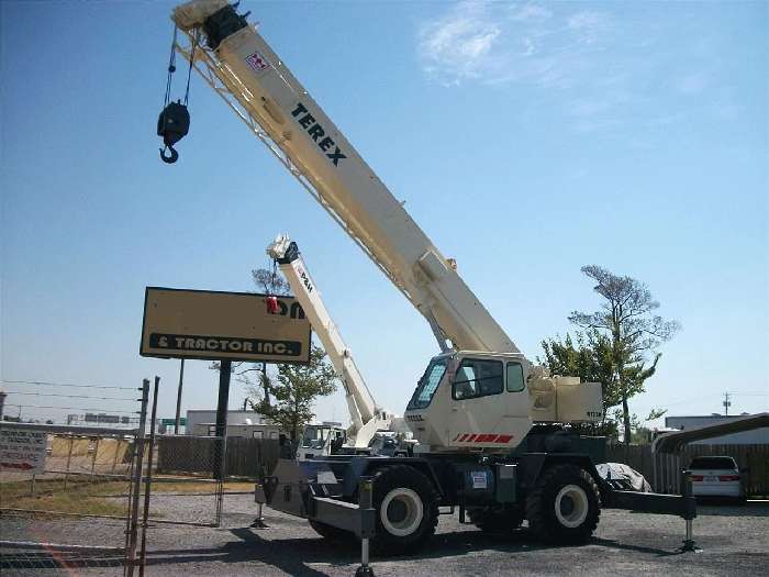 Cranes Terex RT600