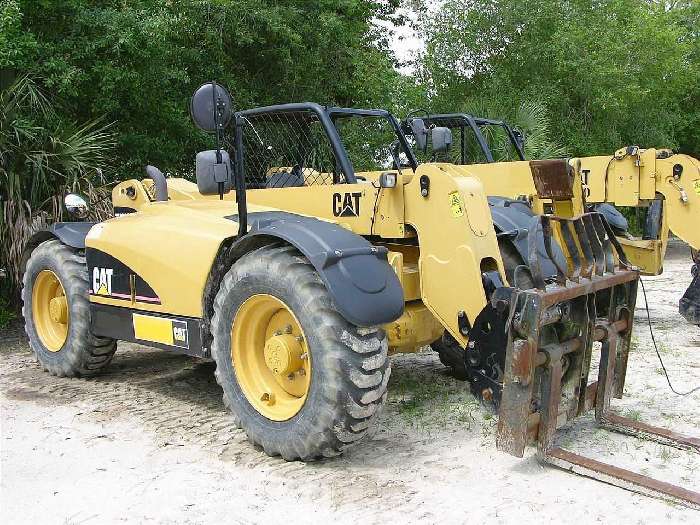 Montacargas Caterpillar TH220B