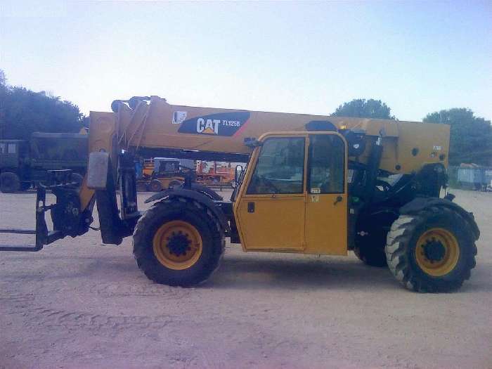 Freightelevator Caterpillar TL1255