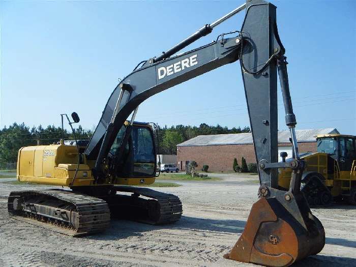 Hydraulic Excavator Deere 200D