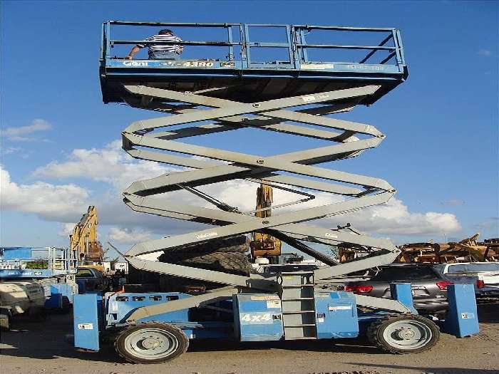 Scissor Lift Genie GS4390
