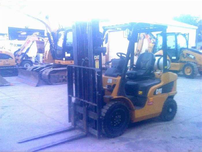 Montacargas Caterpillar P5000