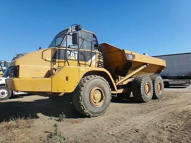 Off Road Truck Caterpillar 725