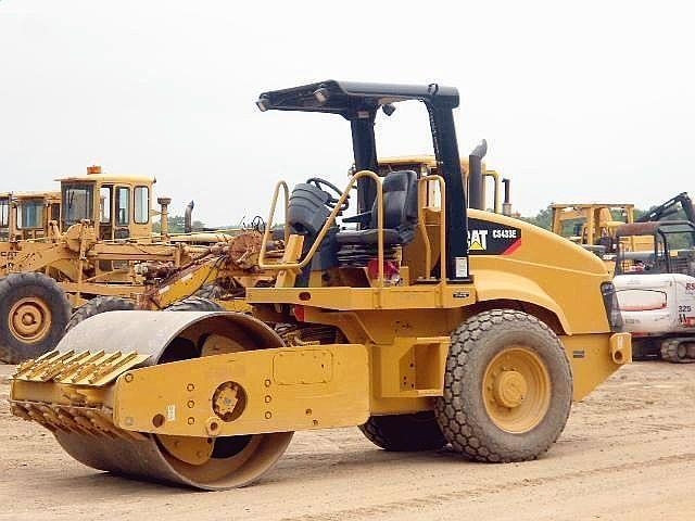 Vibratory Compactors Caterpillar CS-433E