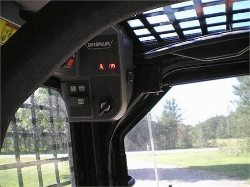 Minicargadores Caterpillar 242B
