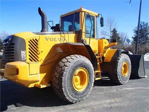Cargadoras Sobre Ruedas Volvo L120E  usada en buen estado Ref.: 1364605383531861 No. 4