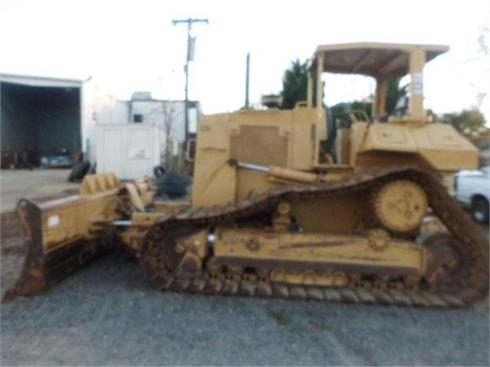 Dozers/tracks Caterpillar D6M