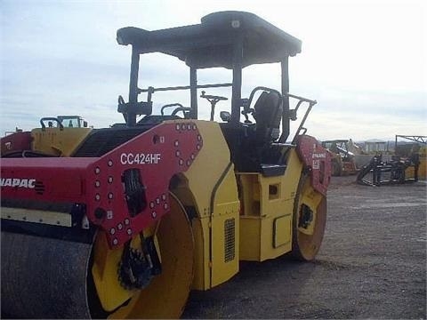 Compactadora Vibratoria Dynapac CC424