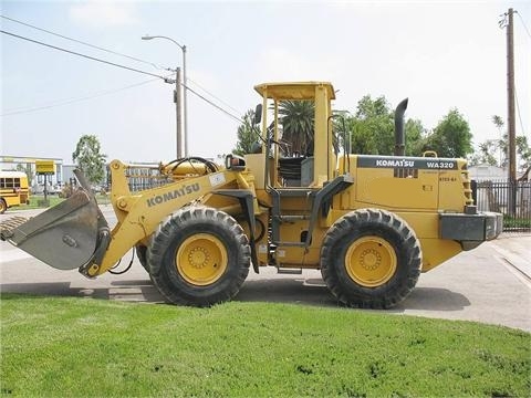 Cargadoras Sobre Ruedas Komatsu WA320  de segunda mano a la venta Ref.: 1368581583387392 No. 4