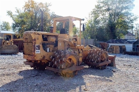 Compactadoras Suelos Y Rellenos Caterpillar 815A  en venta, usada Ref.: 1372362256648079 No. 3