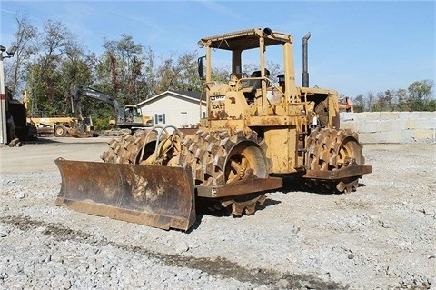 Compactadoras Suelos Y Rellenos Caterpillar 815A  en venta, usada Ref.: 1372362256648079 No. 4