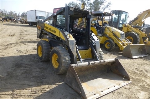 Minicargadores New Holland L185  seminueva en perfecto estado Ref.: 1375631868034429 No. 3