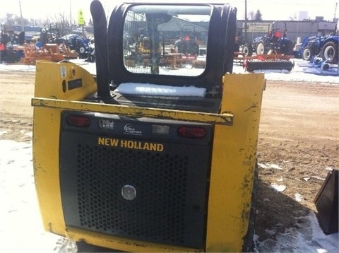 Minicargadores New Holland L215  seminueva en venta Ref.: 1375808787658135 No. 3