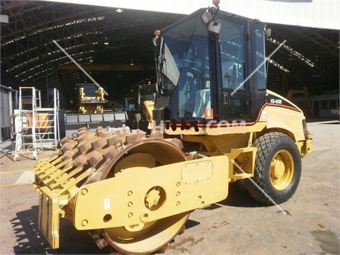 Vibratory Compactors Caterpillar CS-433E