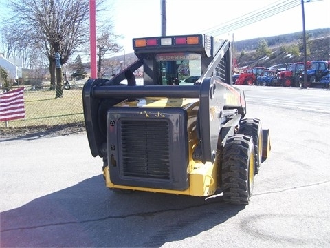 Minicargadores New Holland LS185B  de segunda mano en venta Ref.: 1376158419548336 No. 2