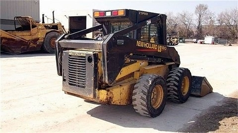 Minicargadores New Holland LS180  importada de segunda mano Ref.: 1376318543664384 No. 2