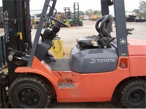 Montacargas Toyota 7FGU30  usada de importacion Ref.: 1384023366852215 No. 3