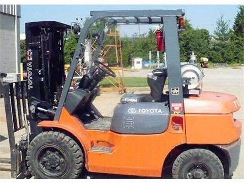 Montacargas Toyota 7FGU30