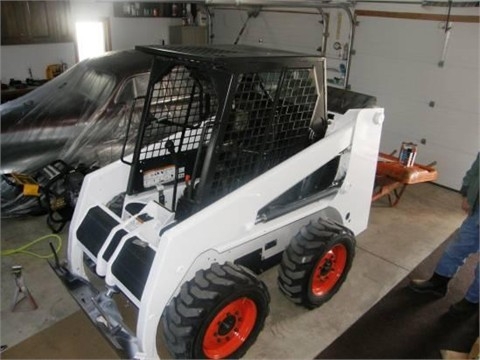 Minicargadores Bobcat 763