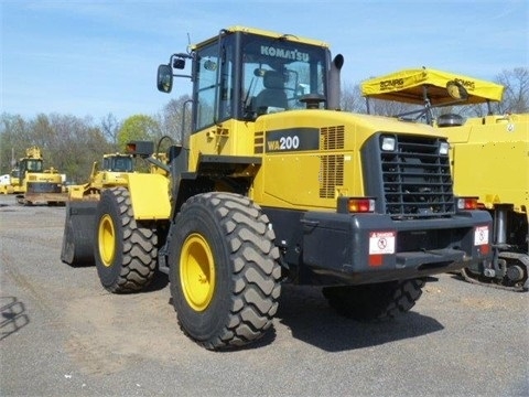 Cargadoras Sobre Ruedas Komatsu WA200