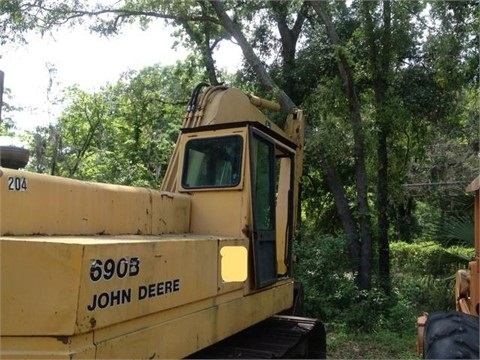 Hydraulic Excavator Deere 690B