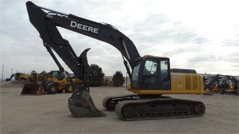 Hydraulic Excavator Deere 240D