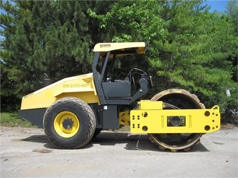 Compactadoras Suelos Y Rellenos Bomag BW211PD