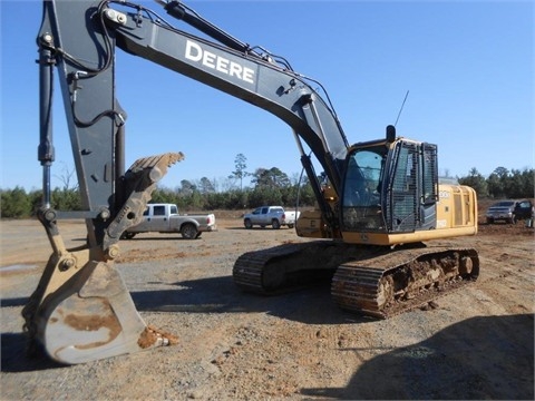 Hydraulic Excavator Deere 200D