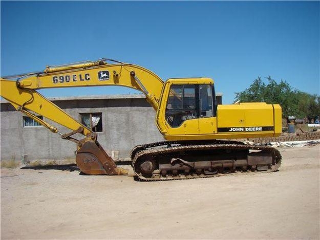 Hydraulic Excavator Deere 710B