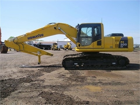  Komatsu PC200 en venta Ref.: 1401396785785764 No. 2