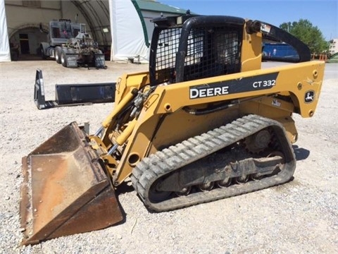 Miniloaders Deere CT332